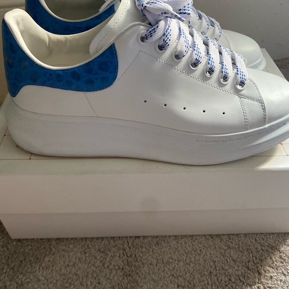 Alexander McQueen sneaker - Picture 2 of 3